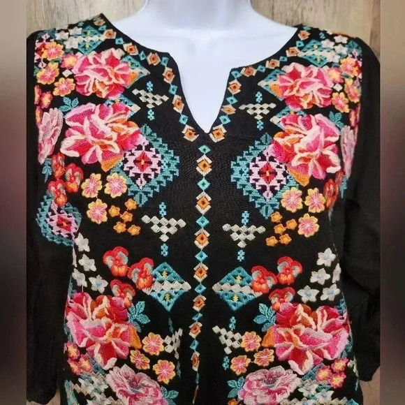 Savanna Jane Pullover Tunic Top Small Black/Multicolor Floral Embroidered Boho - Picture 6 of 10